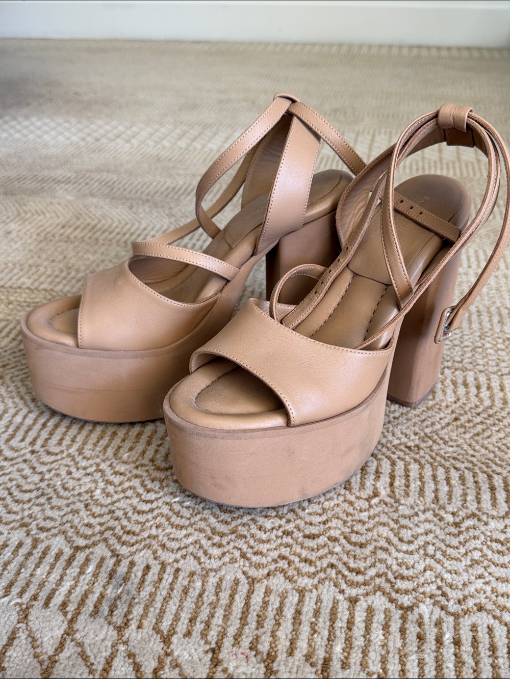 Women's Strappy Platform Heeled Sandals in Nude